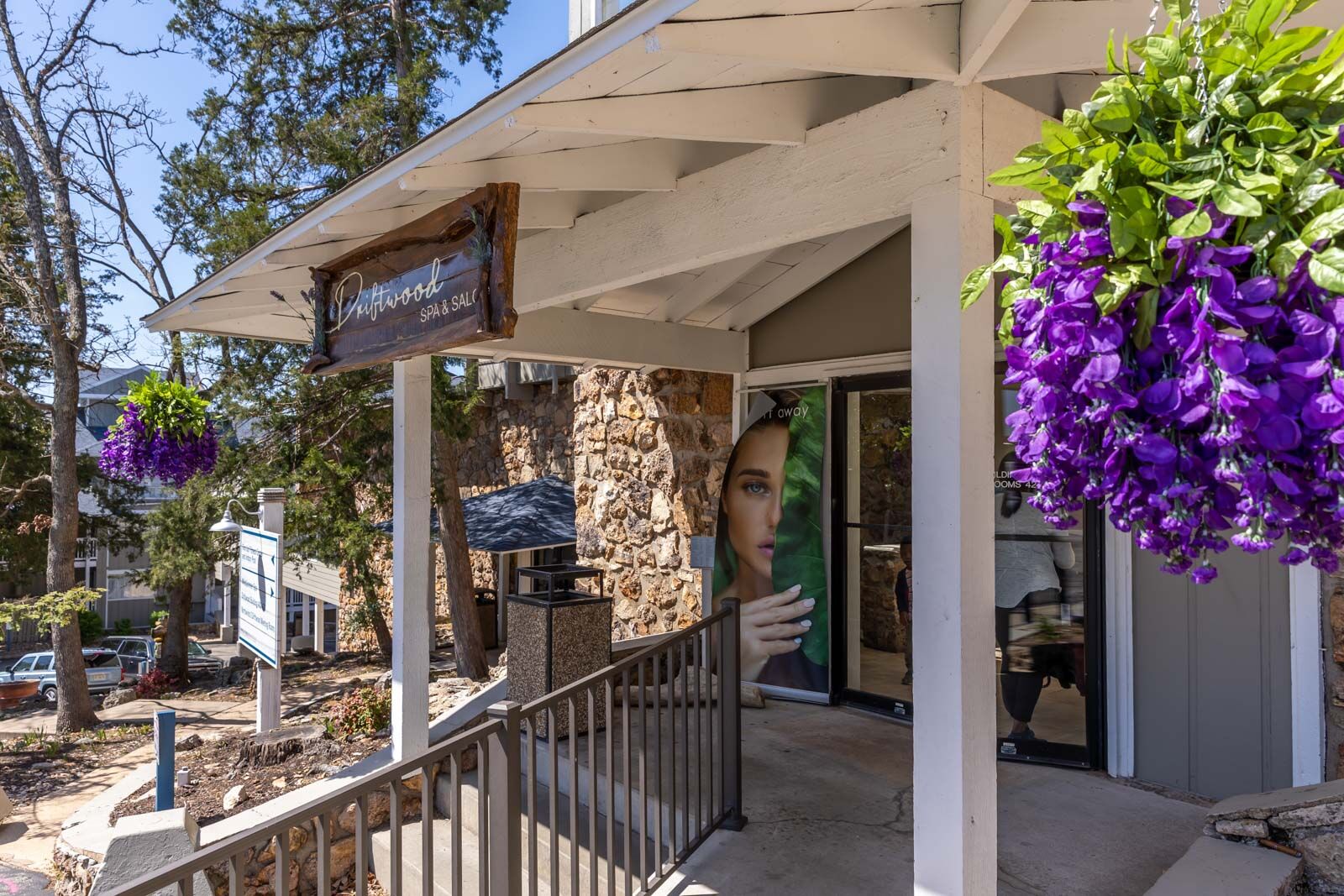 Driftwood Spa - Front